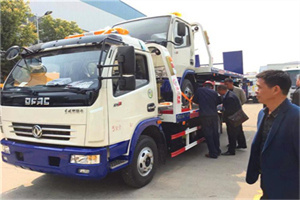 烟台汽车道路救援拖车价格